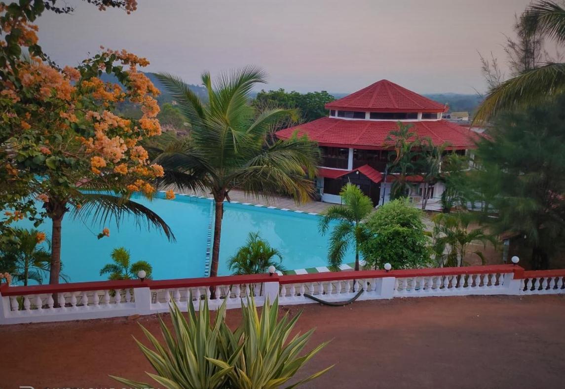 Indismart Woodbourne Resort Madgaon Exterior photo