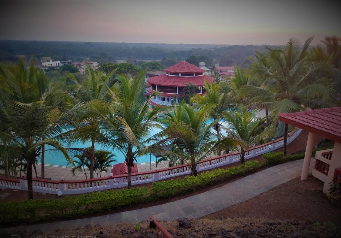 Indismart Woodbourne Resort Madgaon Exterior photo