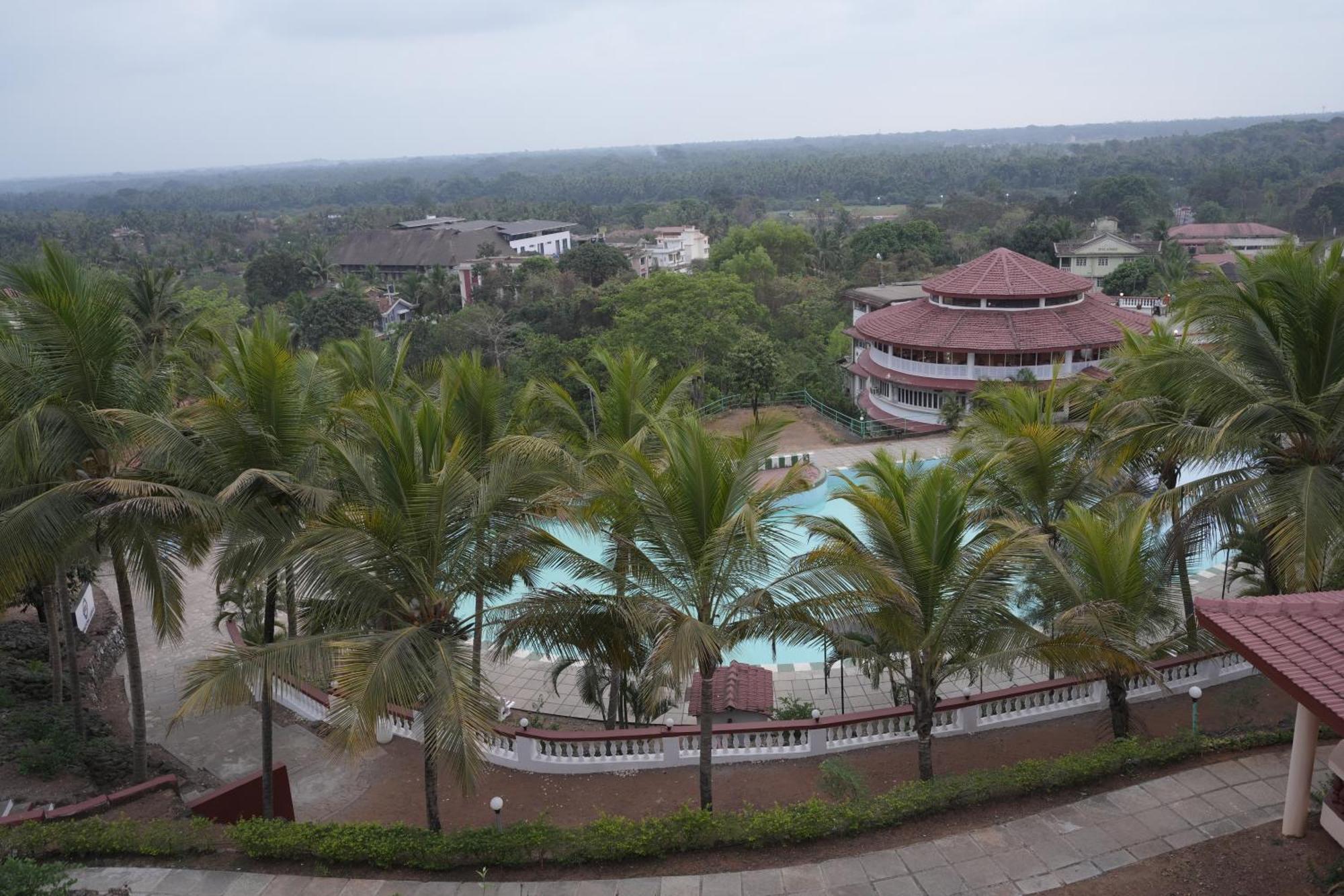 Indismart Woodbourne Resort Madgaon Exterior photo